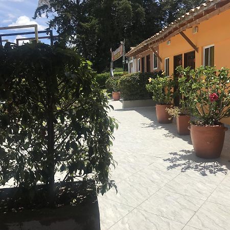 Hostal El Hangar Rionegro Ngoại thất bức ảnh
