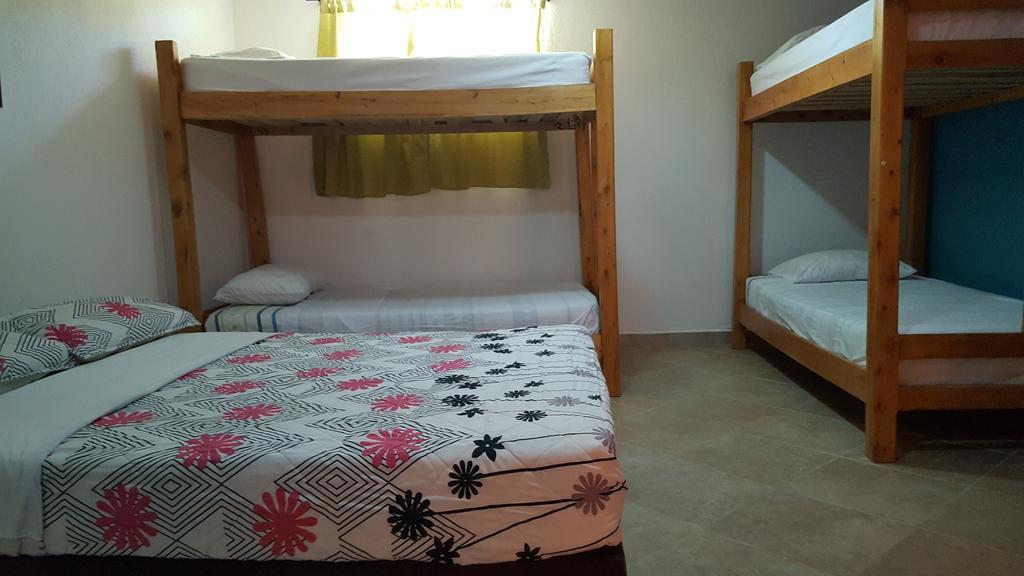 Hostal El Hangar Rionegro Ngoại thất bức ảnh