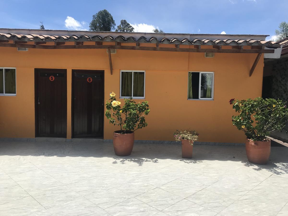 Hostal El Hangar Rionegro Ngoại thất bức ảnh